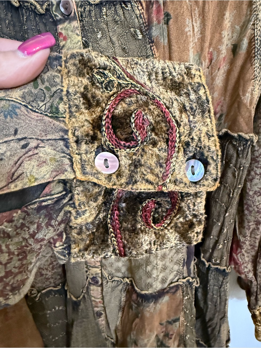 H076 NWT Young Threads L ptp21 21 ptp19 Boho Patchwork Mini Dress in Olive Green - Picture 4 of 14